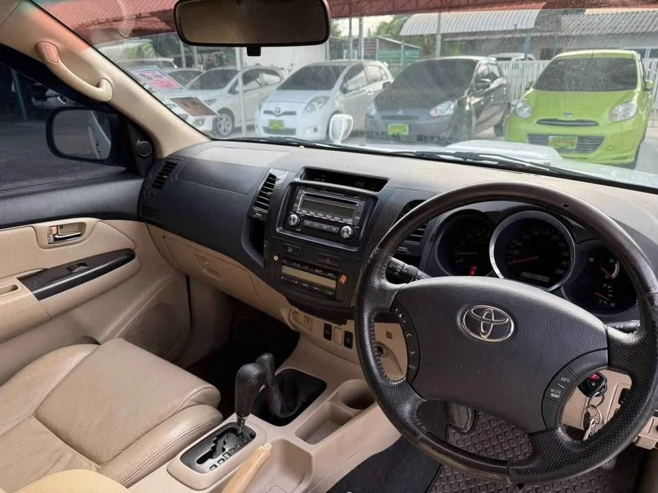 2007 Toyota Fortuner I 3