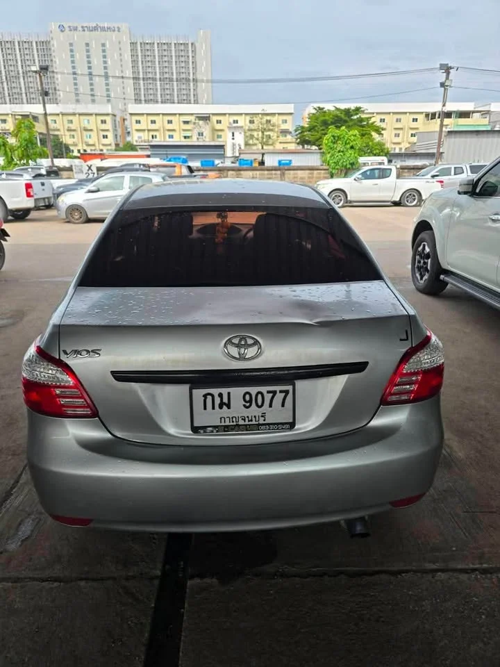 2010 Toyota Vios II 2