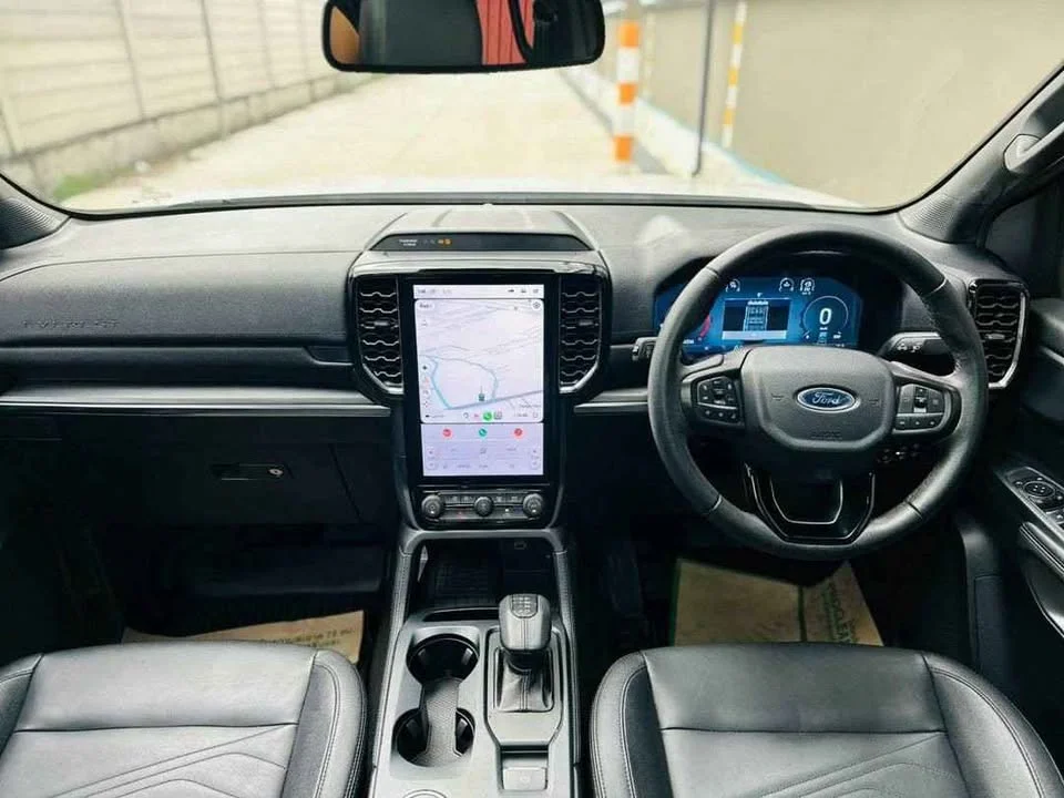 2024 Ford Everest III 2