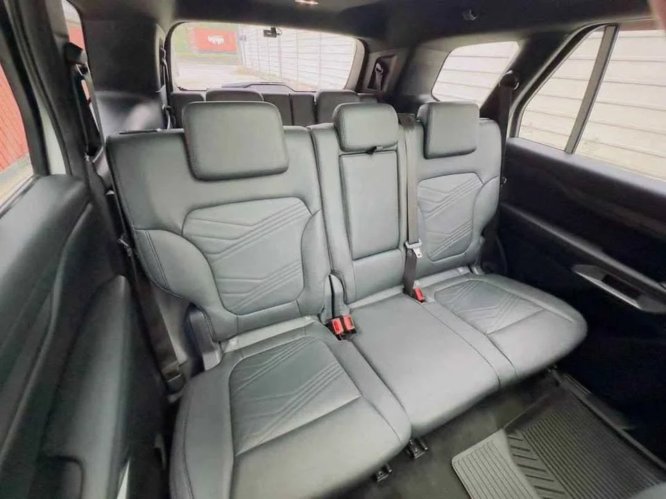 2024 Ford Everest III 3