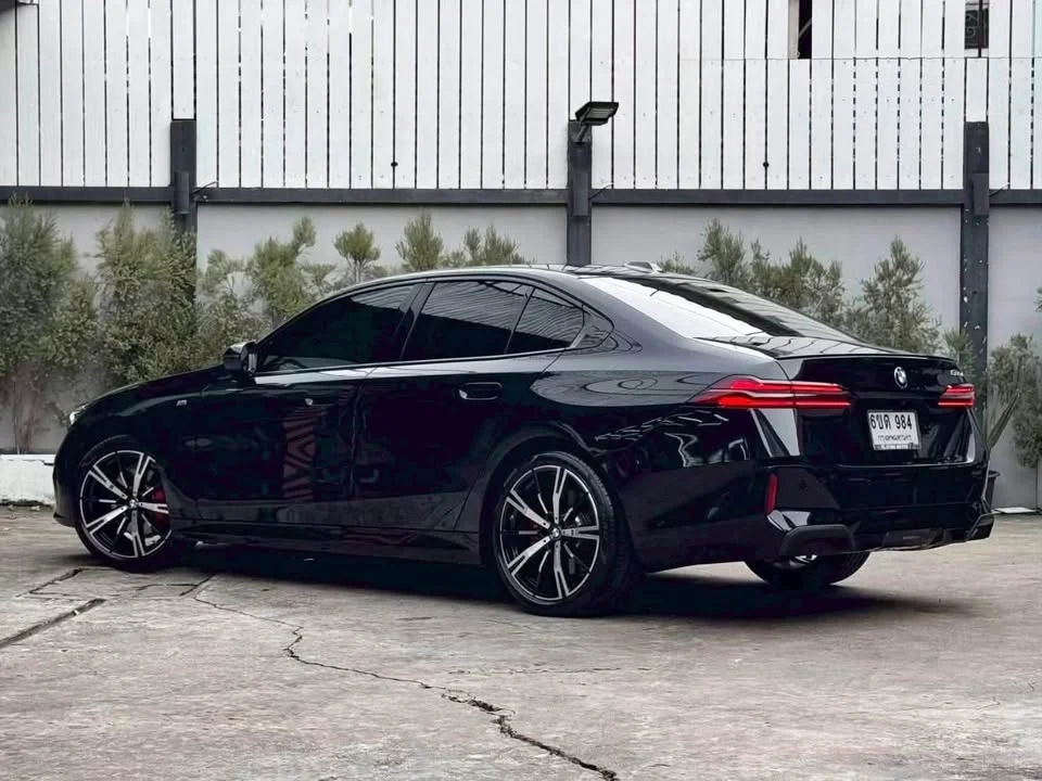 2025 BMW 5er VIII 3