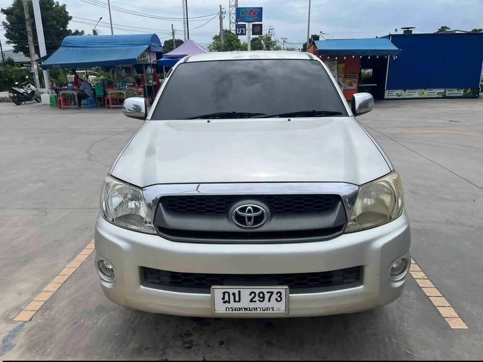 2010 Toyota Hilux VII 2