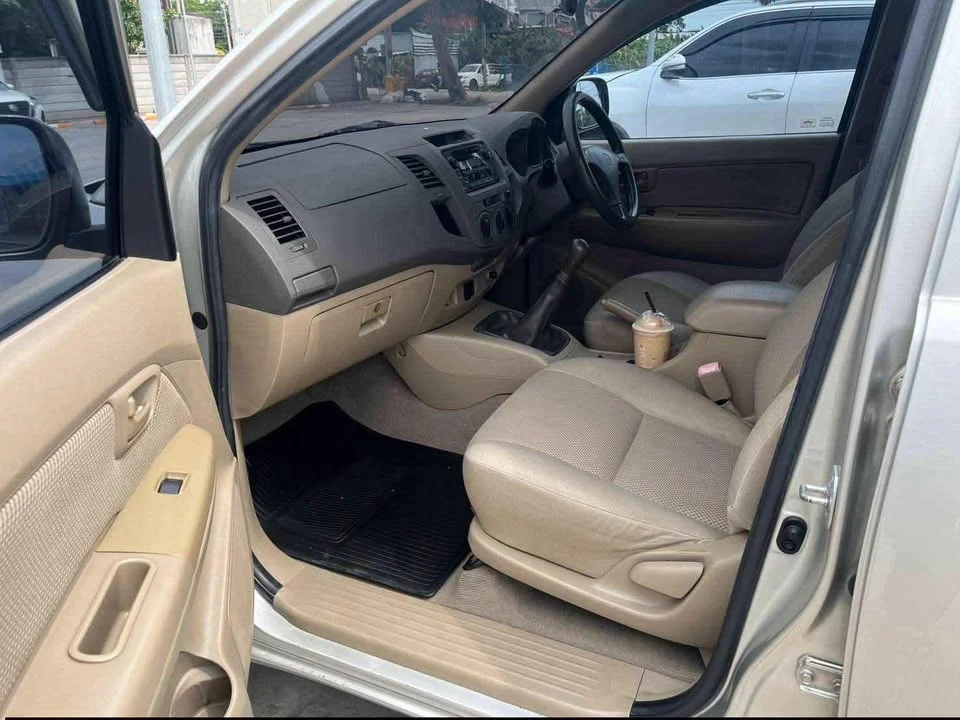 2010 Toyota Hilux VII 3