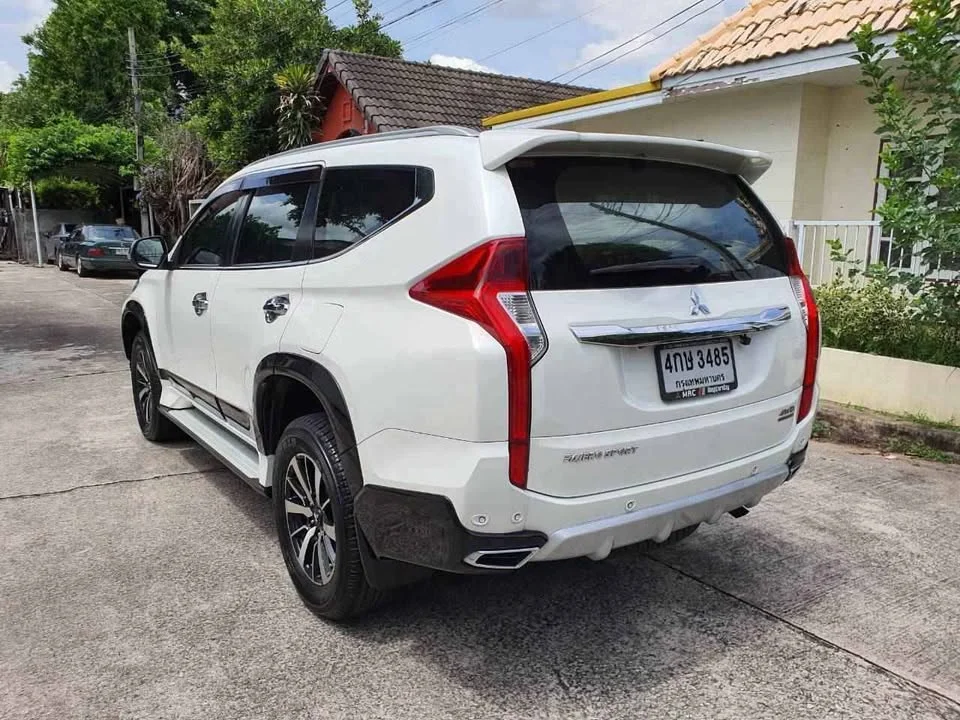 2016 Mitsubishi Pajero Sport III 2