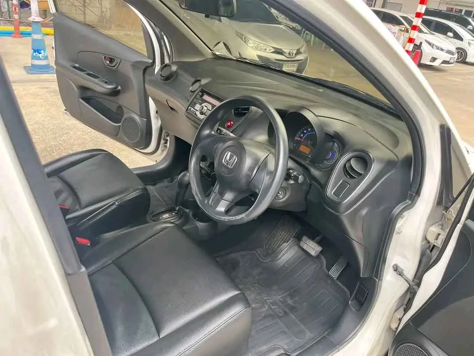 2015 Honda Mobilio II 3