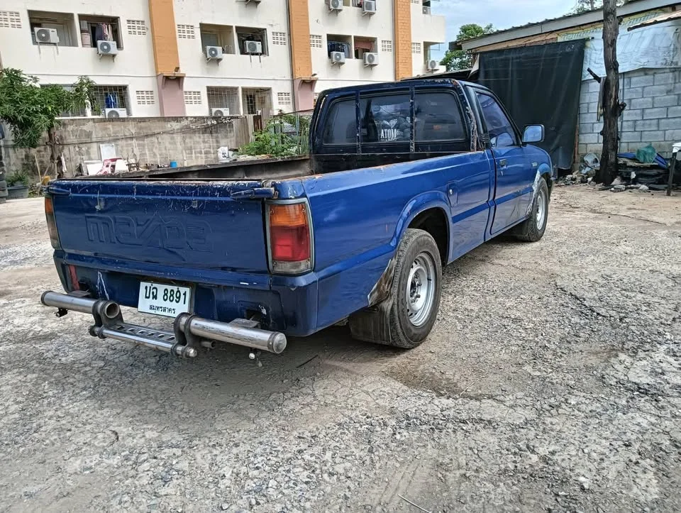 Mazda B2500 IV 2