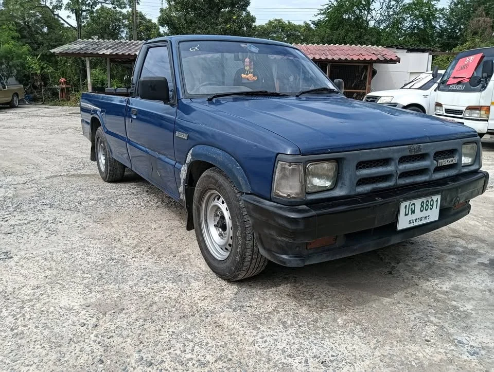 Mazda B2500 IV 3