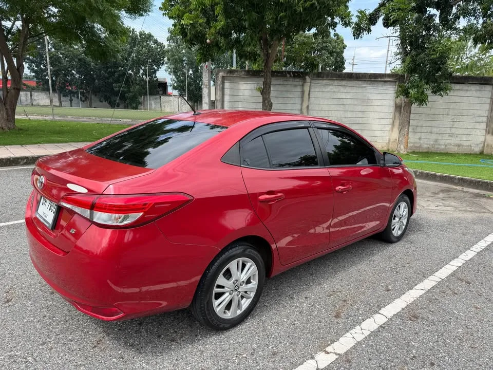 2017 Toyota Yaris ATIV III 2