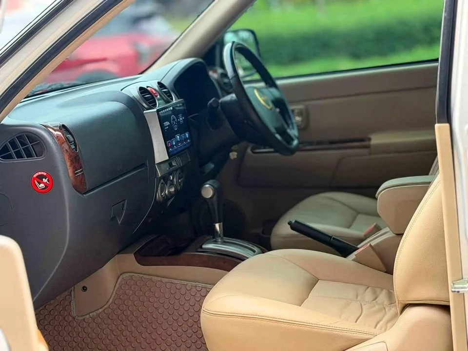 2007 Isuzu MU-7 2