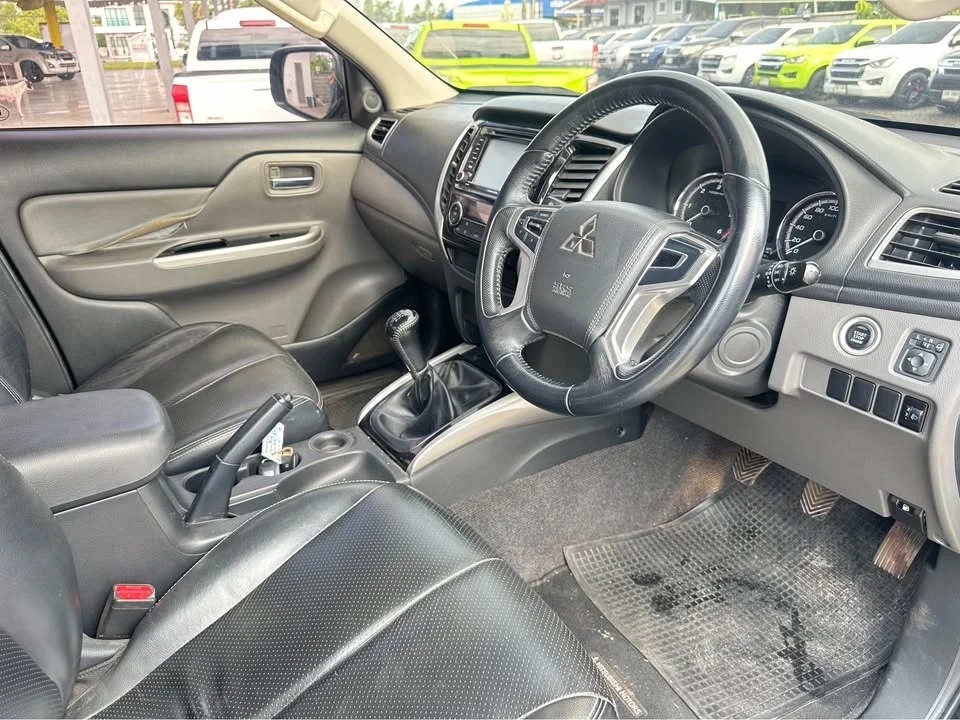 2018 Mitsubishi Triton V 3