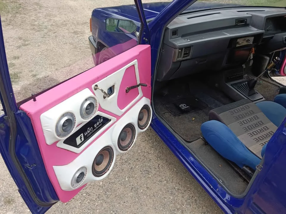 1997 Mitsubishi Triton II 3