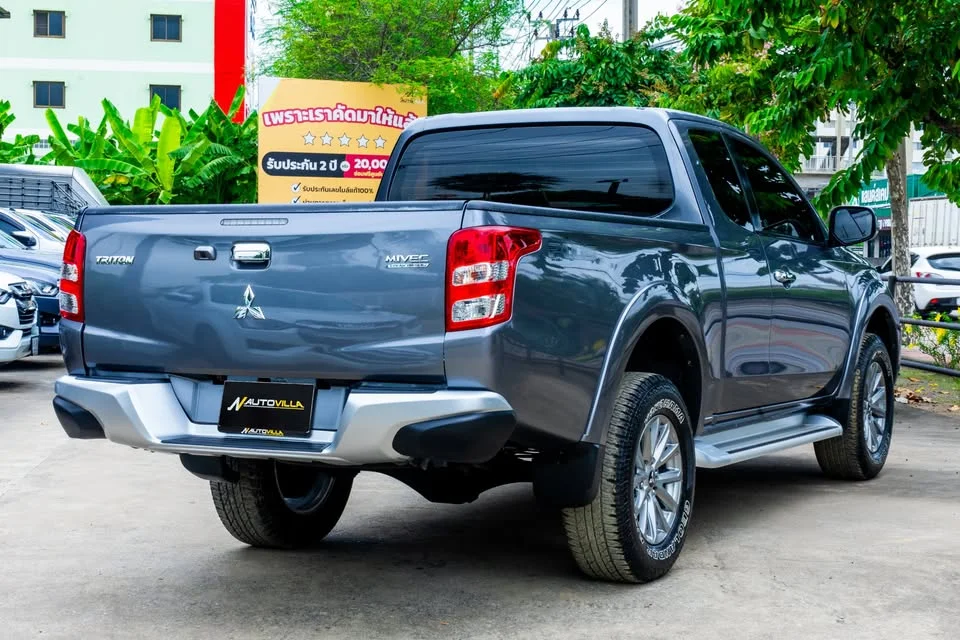 2017 Mitsubishi Triton V 2