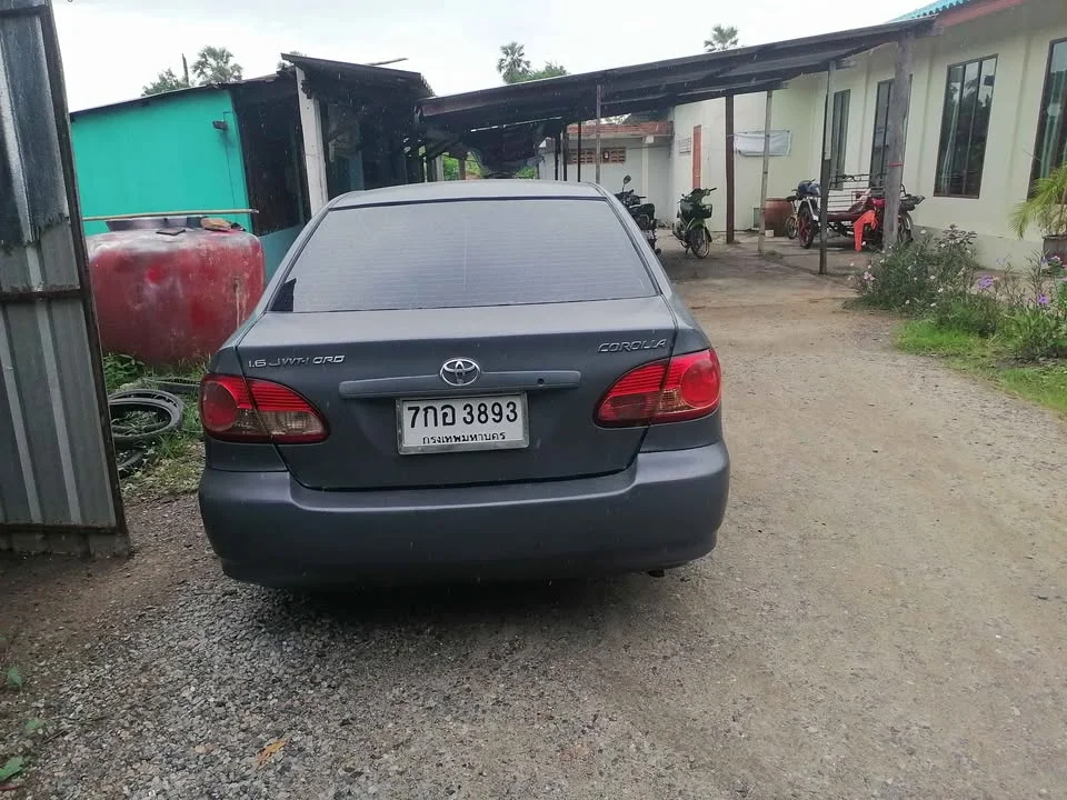 Toyota Corolla Altis IX (E120) 3