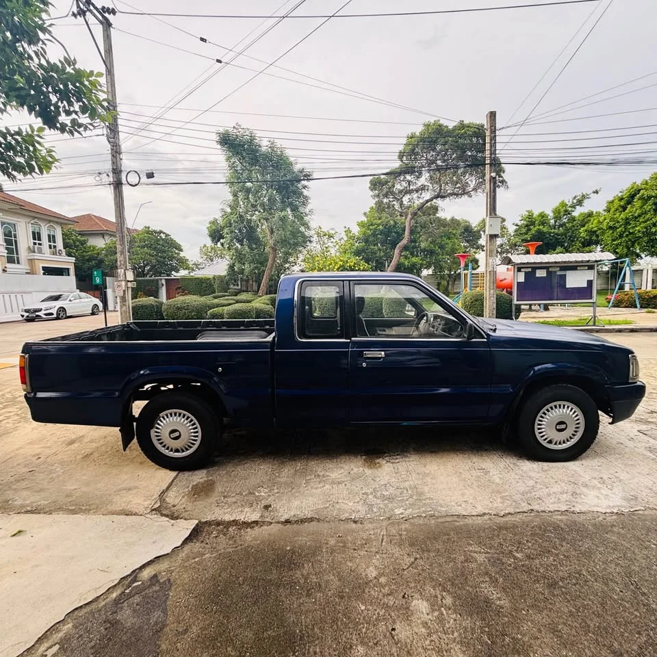 1997 Mazda B2500 IV 2