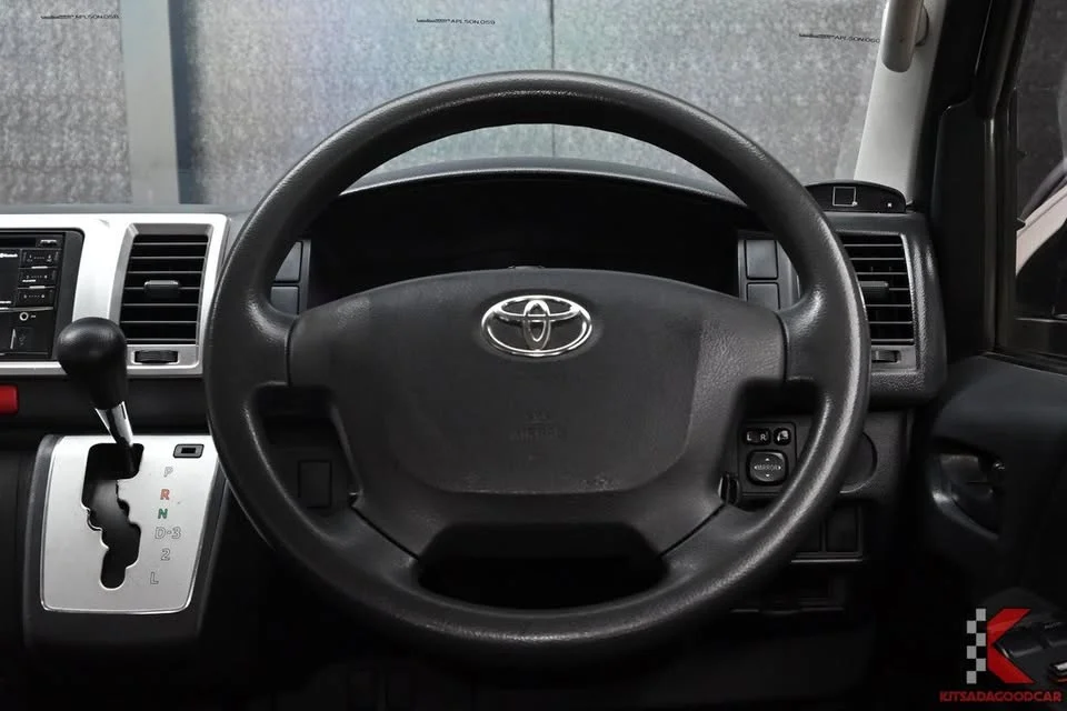 2017 Toyota HiAce V (H200) 2