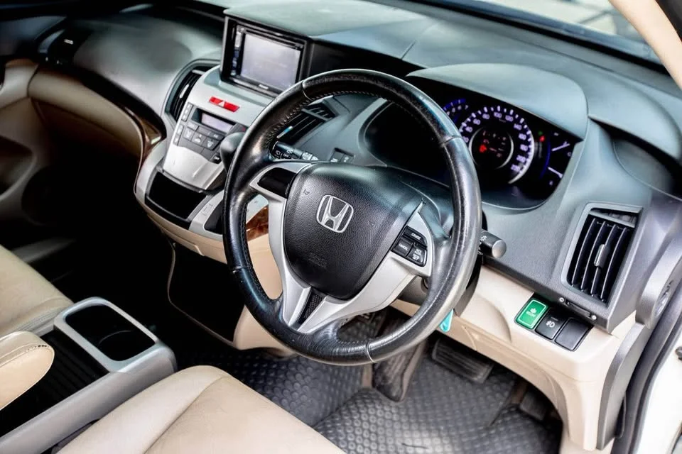 2013 Honda Odyssey IV 2