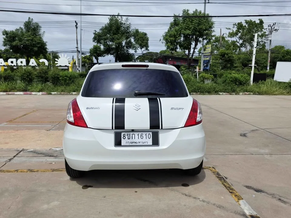 2014 Suzuki Swift II 3
