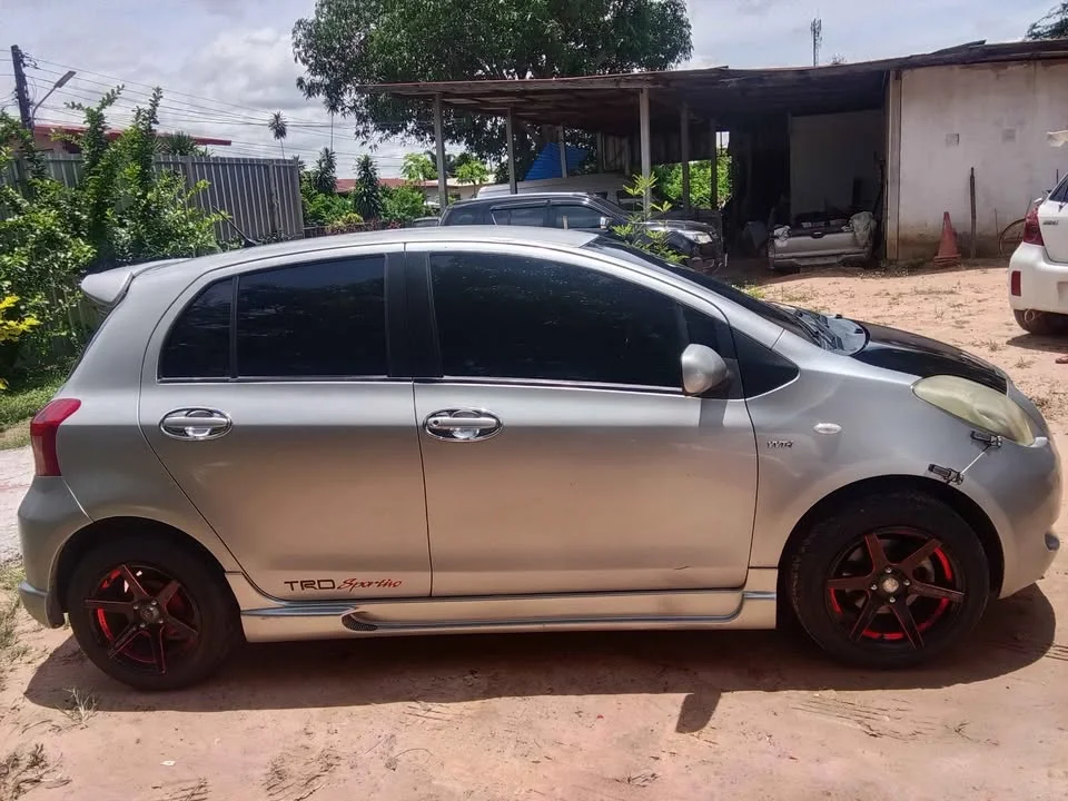 2006 Toyota Yaris II 2