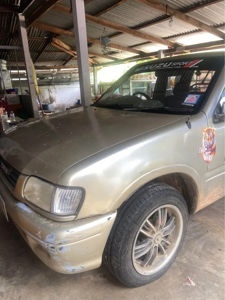 2005 Isuzu Faster Dragon Eyes III 2