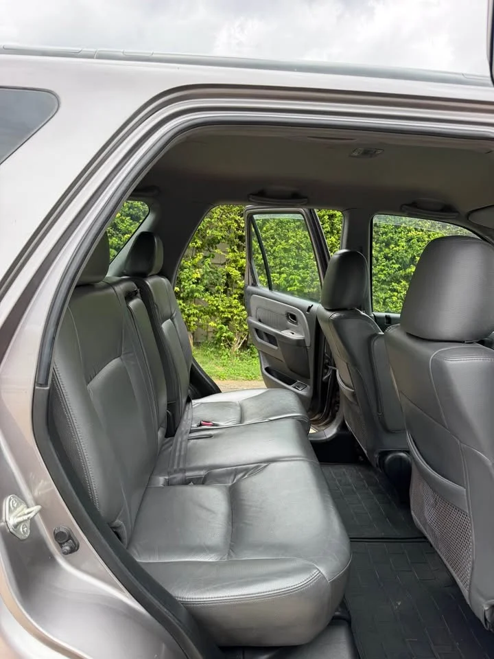 2002 Honda CR-V II 2