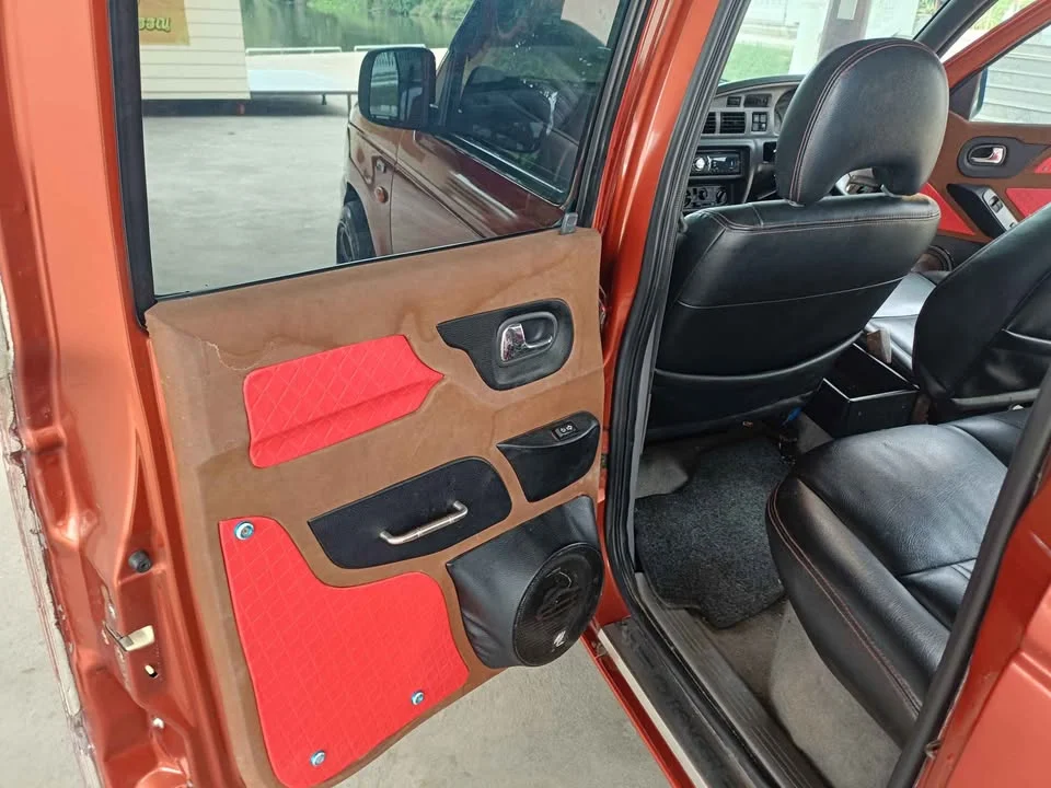 2004 Mazda 2500 Fighter V 3