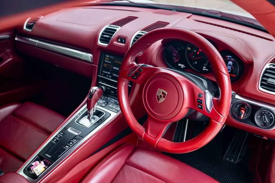 2014 Porsche Boxster and Cayman III 3