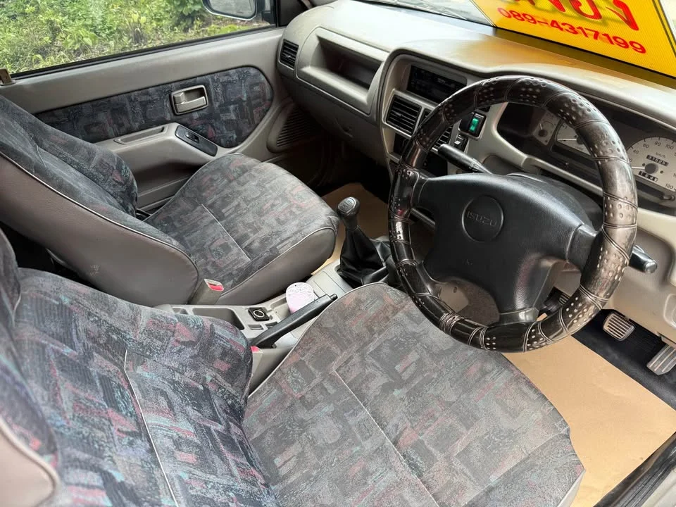 2002 Isuzu Faster Dragon Eyes III 2