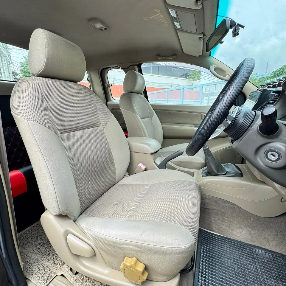 2013 Toyota Hilux VII 2