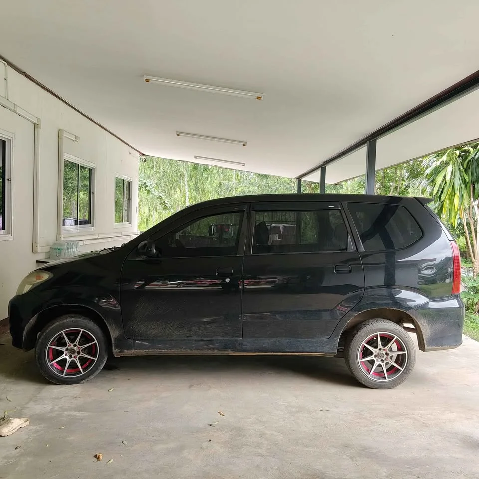 2004 Toyota Avanza I 2