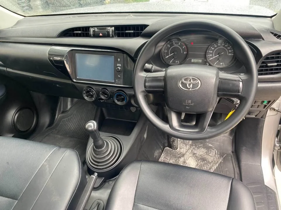 2022 Toyota Hilux VIII 2