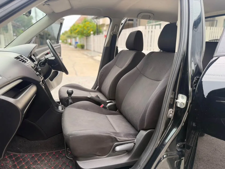 2015 Suzuki Swift II 2