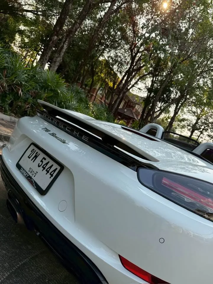 2016 Porsche 718 Boxster and Cayman IV 3