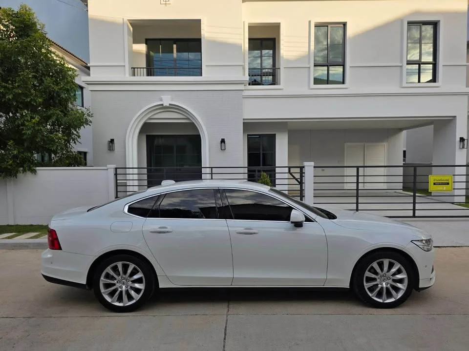 2017 Volvo S90 II 2
