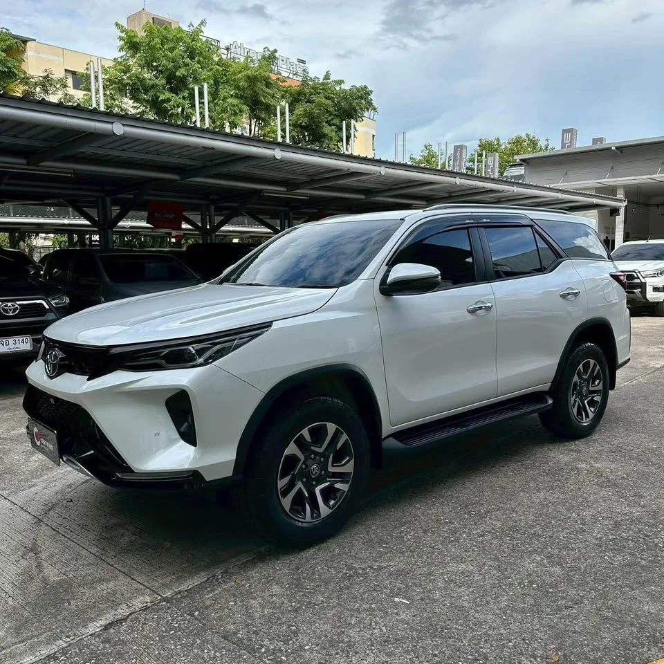 2024 Toyota Fortuner II 3