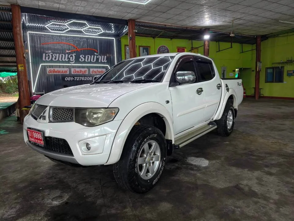 2012 Mitsubishi Triton IV 3