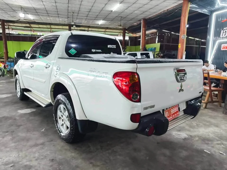 2012 Mitsubishi Triton IV 2