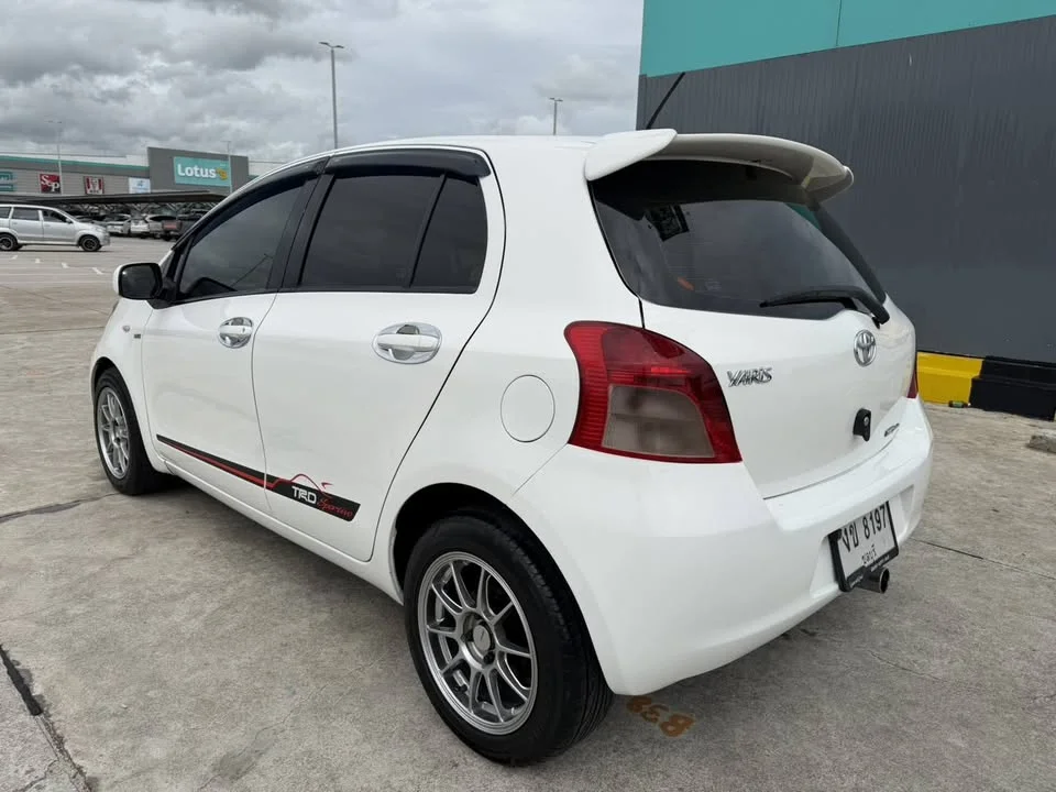 2008 Toyota Yaris II 2