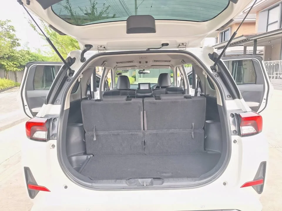 2022 Toyota Veloz III 2