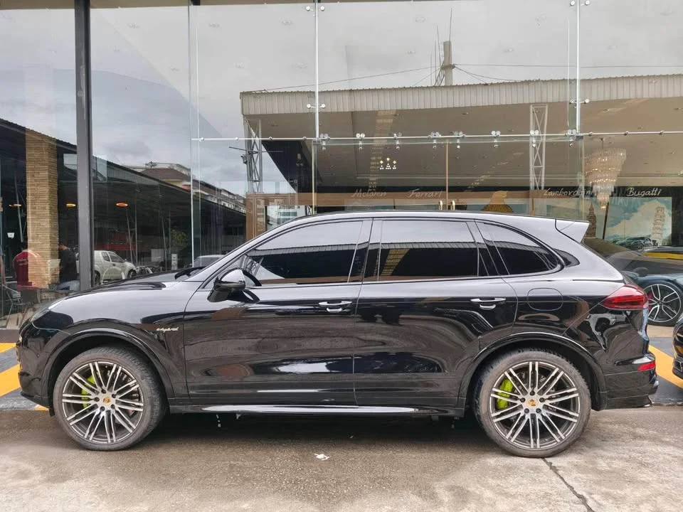 2015 Porsche Cayenne II 2