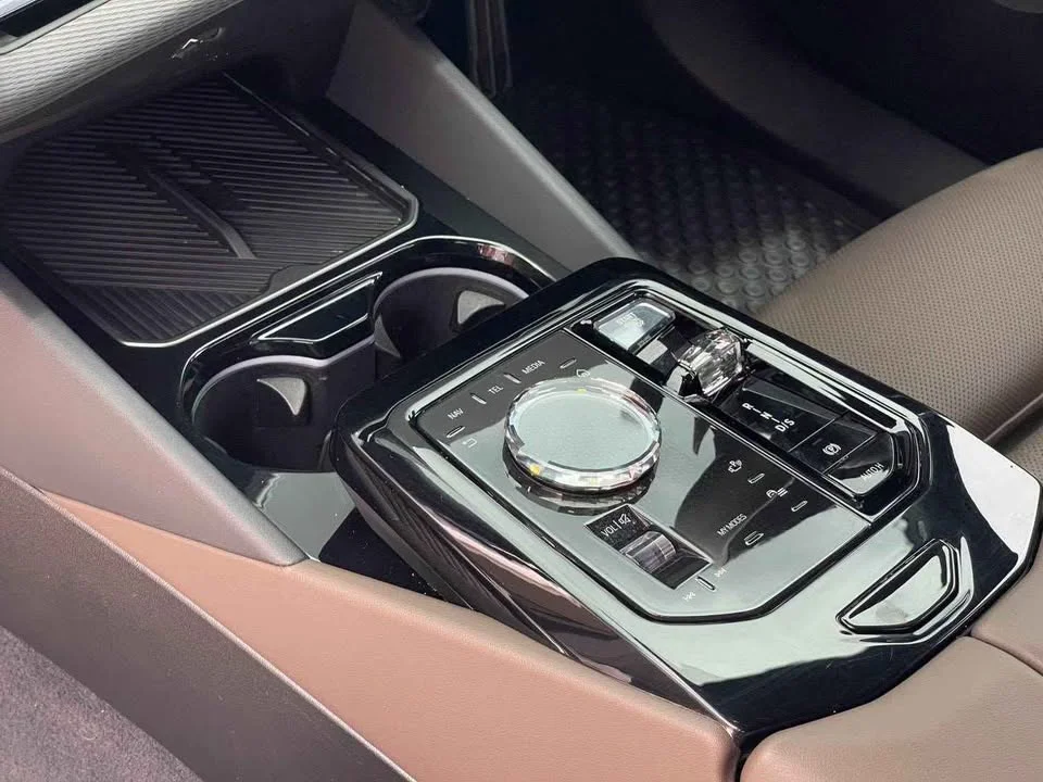 2024 BMW 5er VIII 3