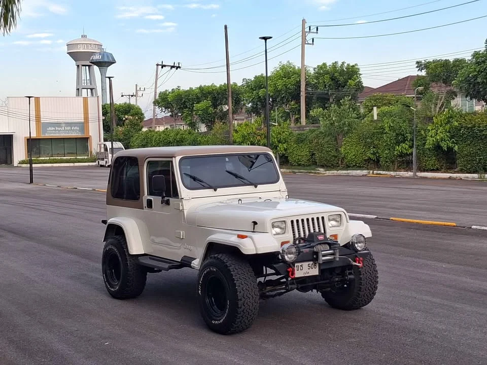 1990 Jeep Wrangler YJ 2