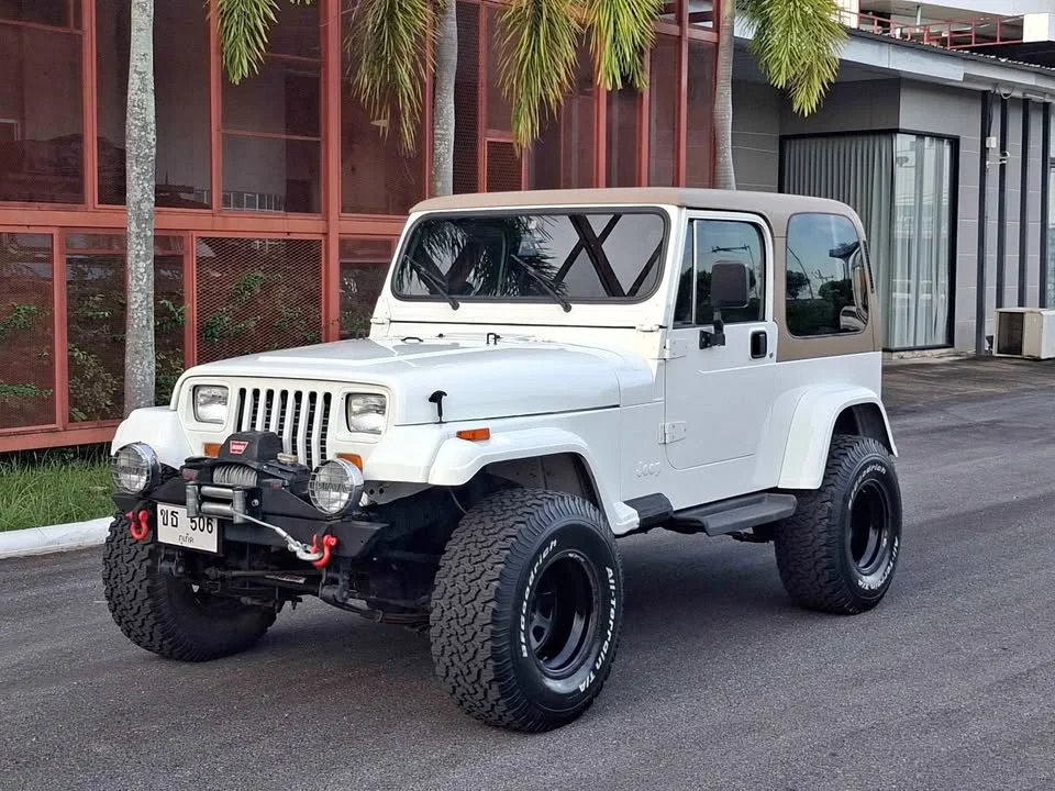 1990 Jeep Wrangler YJ 3