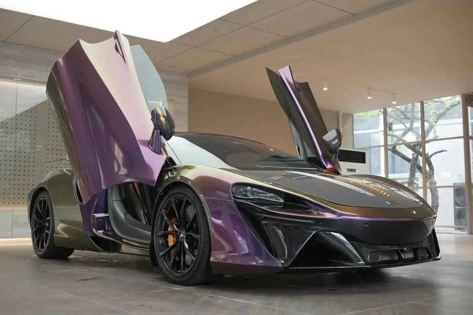 2023 McLaren Artura 2