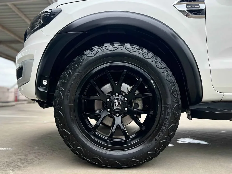 2021 Ford Everest II 2
