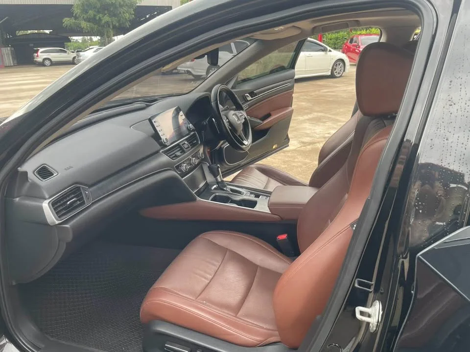2019 Honda Accord X 3