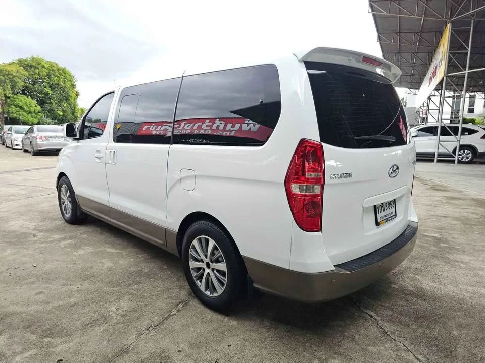 2012 Hyundai H-1 II 2