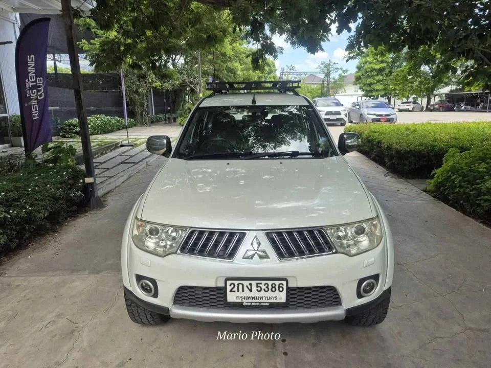 2013 Mitsubishi Pajero Sport II 2