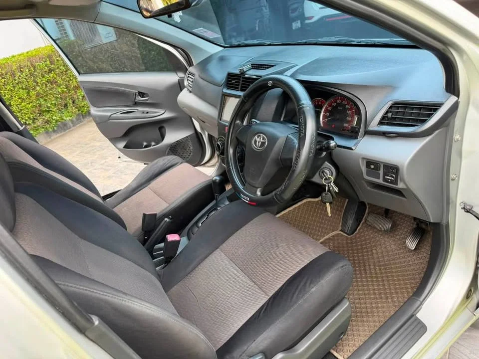 2013 Toyota Avanza II 3