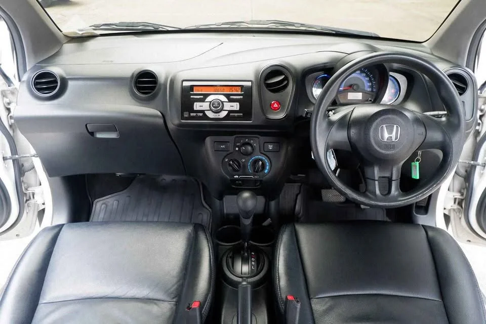 2015 Honda Mobilio II 2