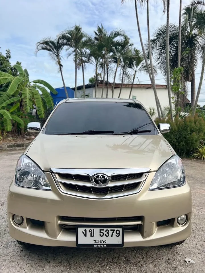 2010 Toyota Avanza I 3